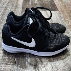 Boys Nike wide width shoes